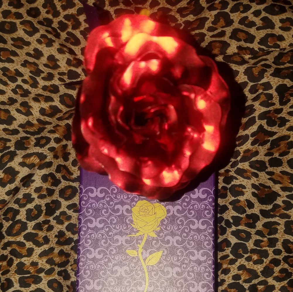 24K Gold Rose (Red) - Picture 5 of 6